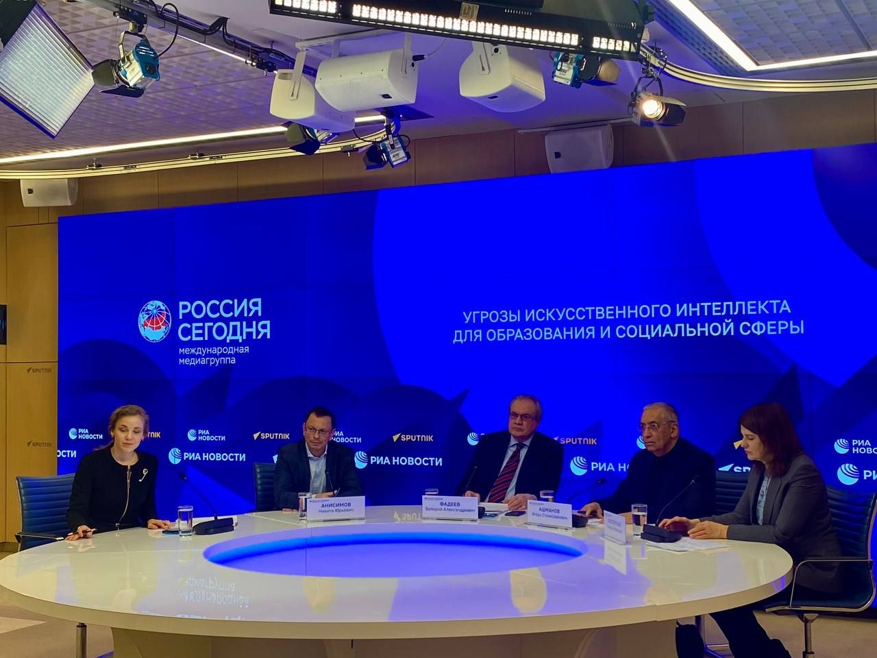 Фадеев: Мы на пороге информационного и идеологического бедствия