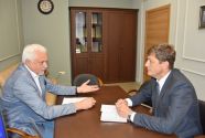 Александр Точенов посетил избирательную комиссию Хабаровского края